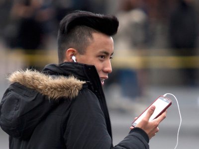 ¡Auxilio, no puedo dejar de ver mi celular!