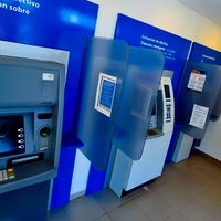 Presentan proyecto para llevar cajeros automáticos a barrios de Neuquén