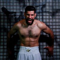 Insólita declaración del polémico boxeador, Amir Khan: "el coronavirus es un invento del ..."