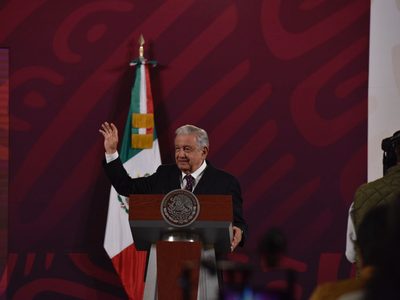 Gobierno de AMLO pagará 2 mil millones de pesos a Liverpool por la bodega para la "superfarmacia"
