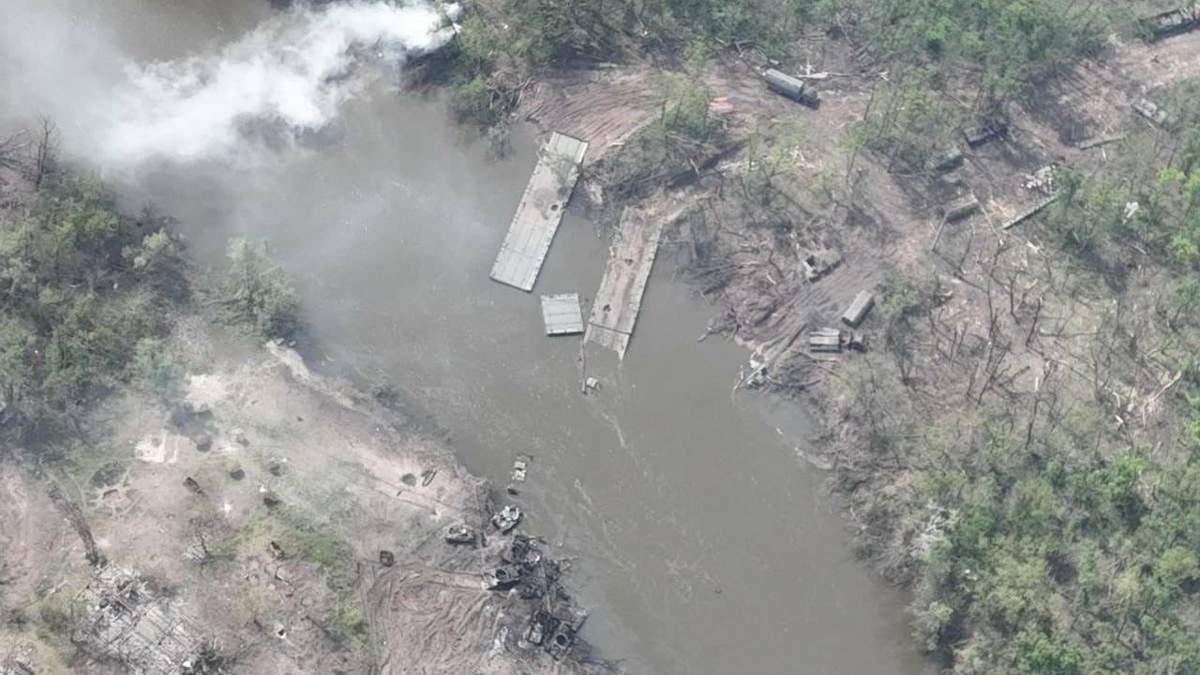 Tanques rusos abandonados tras una confrontación en territorio ucraniano