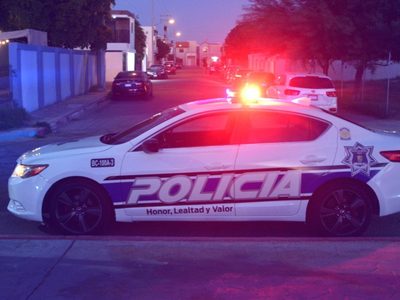 Prenden fuego a hombre en situación de calle mientras dormía en un baldío de Mexicali