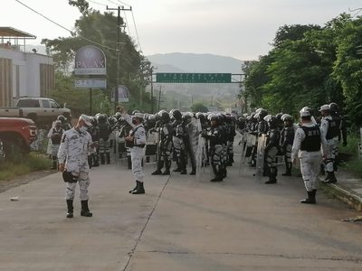 Guardia Nacional disuelve caravana migrante en Huixtla, Chiapas