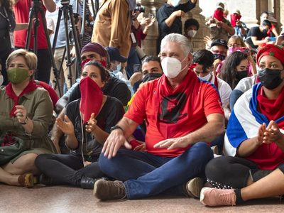 ACNUDH urge garantizar libertad de expresión y manifestación en Cuba así como liberar a detenidos