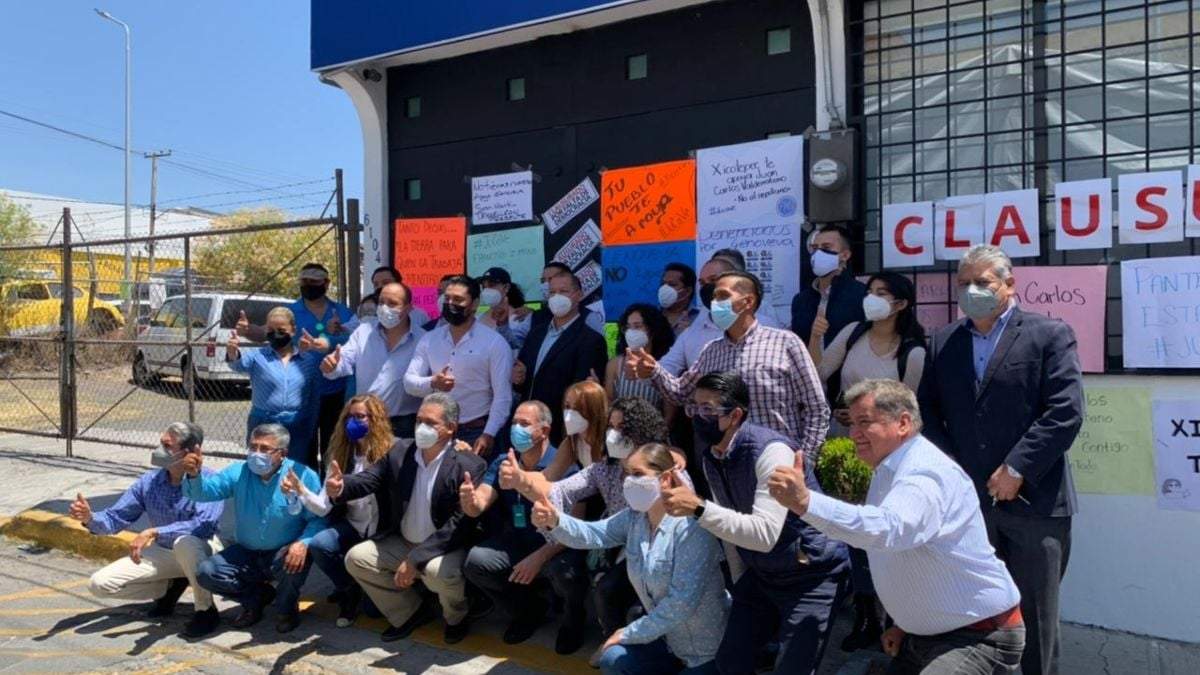 La clausura de las instalaciones del PAN en Puebla