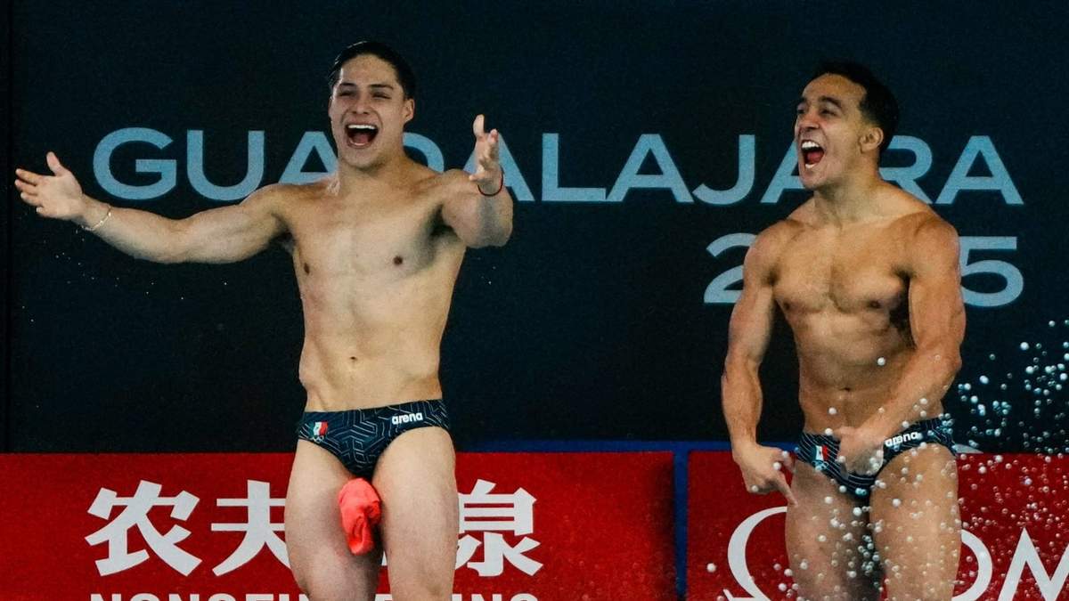 Osmar Olvera y Juan Celaya ganan el oro en trampolín sincronizado en la Copa del Mundo de Clavados