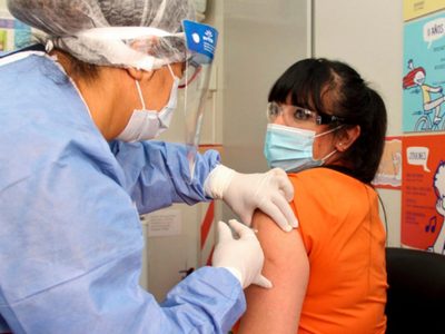 Avanza la campaña de vacunación contra el coronavirus en Neuquén