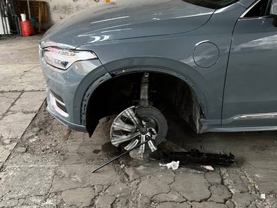 Fernández Noroña denuncia daños a su camioneta modelo 2021 y valuada en 1.5 millones de pesos