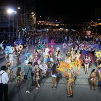 Zapala vivirá una segunda noche movida y nostálgica en el gran Corso de Carnaval