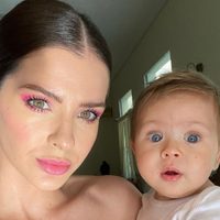 Extraordinaria manera: la China Suárez mostró cómo pasa sus días con coronavirus junto a sus hijos
