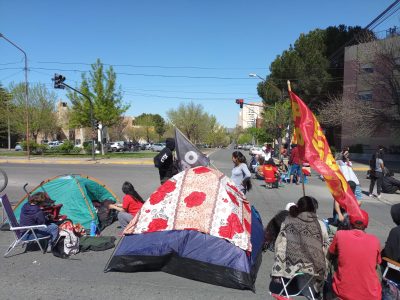 Piqueteros postergaron para el jueves el acampe y sumaron más reclamos
