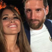 Antonela Roccuzzo se anima a hacerlo delante de Messi ¡Ojo a lo que se ve en la foto!