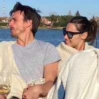 "Al fin": Pampita y Roberto García Moritán arrasaron en la web con esta dulce postal