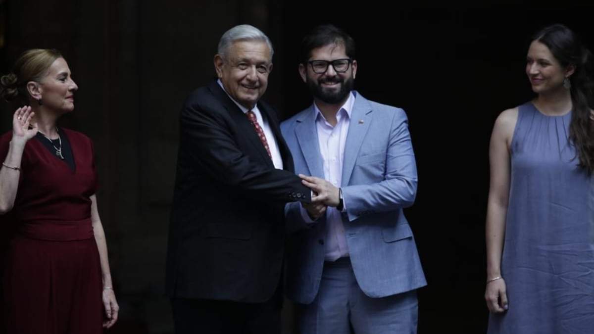 Los presidentes de México y Chile acompañados de sus esposas