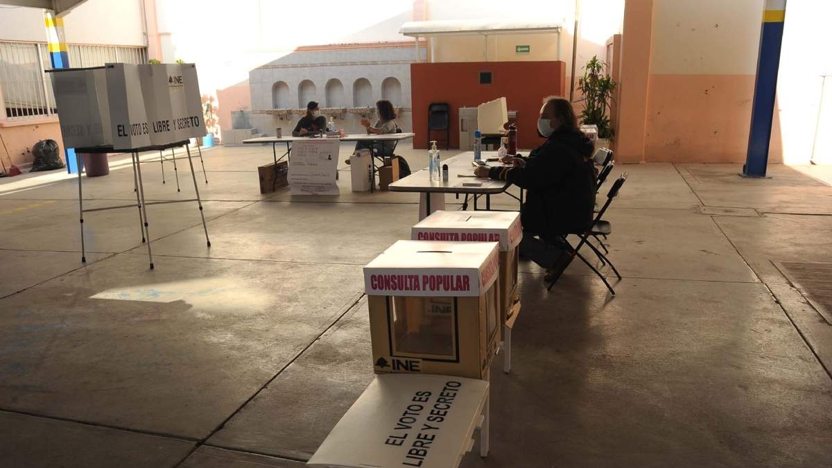 "La consulta popular no es más que una simulación", aseguraron los legisladores del PAN
