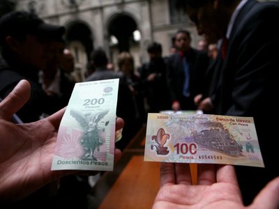 Peso pierde por presiones de Trump con el cobre y Canadá