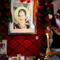 Una oración para Evita. ¿Por qué a 71 años de su muerte aún hay argentinos que añoran a Eva Perón?