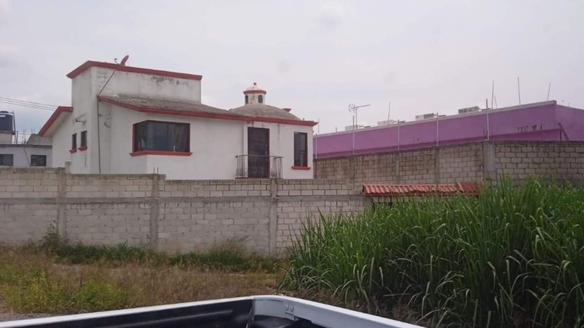 Los agentes fueron baleados desde una vivienda de dos pisos