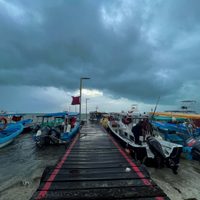 Probable ciclón y onda tropical amagan a Veracruz; lluvias intensas el domingo en estas entidades