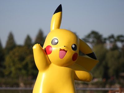Hombre apuñala a una mujer en tienda Pokémon y luego se suicida