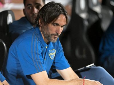 Con los tapones de punta: el palito que lanzó Diego Martínez contra el Consejo de Fútbol de Boca