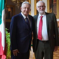 AMLO se reúne con Jeremy Corbyn: "es honesto y una esperanza para el pueblo del Reino Unido"