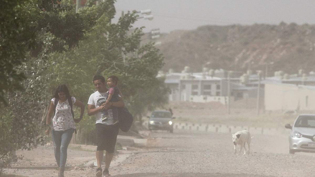 Se esperan ráfagas de viento de 55 km/h. Fuente: (Twitter)