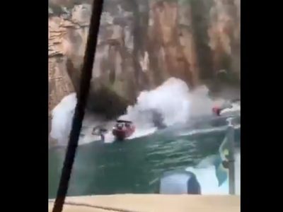 Video muestra caída de acantilado sobre lanchas con turistas en Brasil