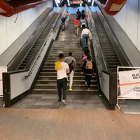 El Metro promete que el viernes funcionarán escaleras 'de subida” en L-7