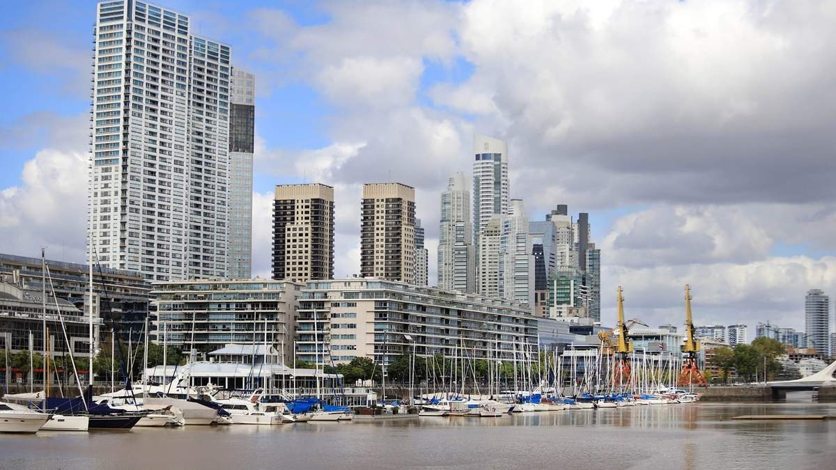 Les quitaron el subsidio de luz a usuarios de Puerto Madero y countries
