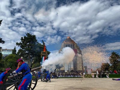 La carrera militar "no admite desviaciones": Luis Cresencio Sandoval