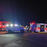 Volvió a nacer: cayó con su auto por un barranco de 120 metros y recibió heridas leves