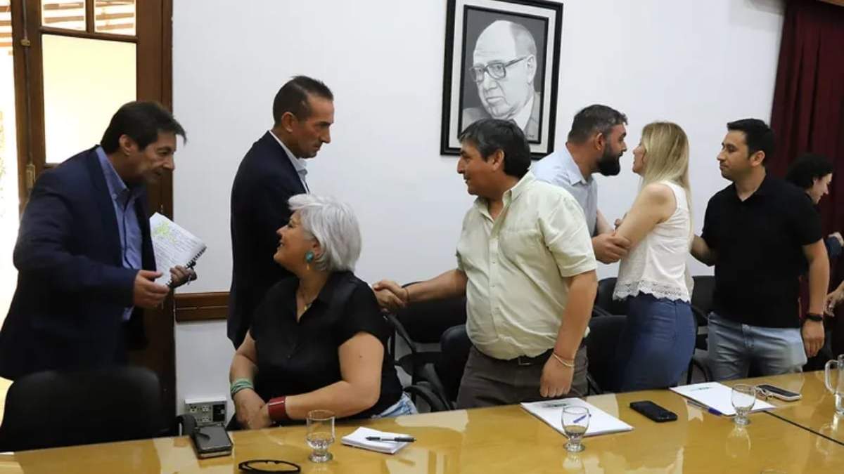 El gobierno volvió a proponer el ajuste por IPC al gremio estatal. Fuente: (Sebastián Fariña Petersen)