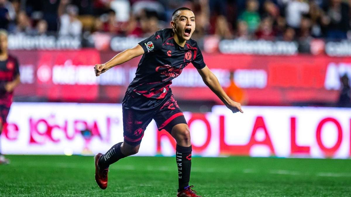 Gilberto Mora, el futbolista más joven en anotar un gol en la Liga MX