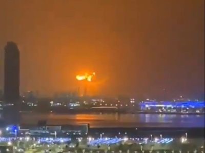 Dubai: Se registra potente explosión en el puerto de Jebel Ali (Videos)