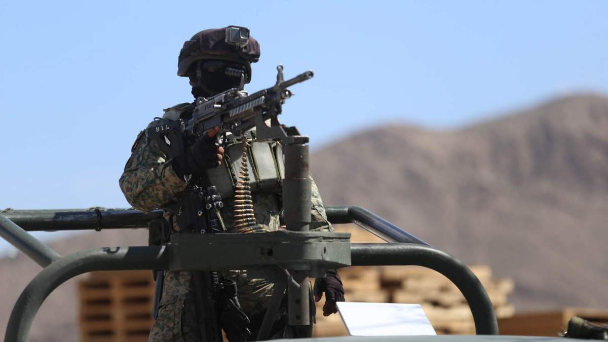 Militar en operativo contra delincuentes en el norte del país
