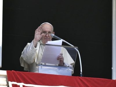 El Papa elogia a los católicos que arriesgaron "su reputación" para ayudar a enfermos de sida