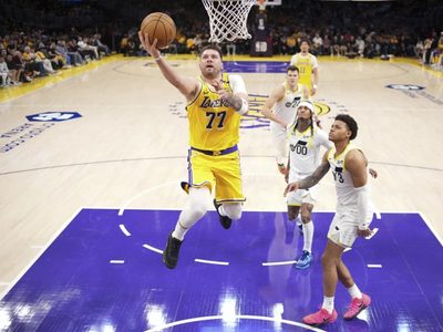 Luka Doncic debuta con los Lakers y conecta con LeBron James en la victoria por 132-113 sobre Utah