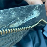 Con solo 1 producto: mirá cómo eliminar las manchas de pegamento de tus remeras en menos de 5 minutos