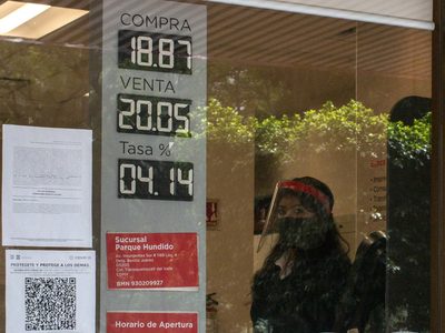 El peso abre el año con el pie derecho al apreciarse 0.12%