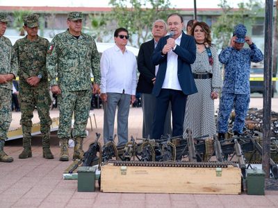 Alfonso Durazo retira de las calles más de 900 armas y refuerza la seguridad en Sonora