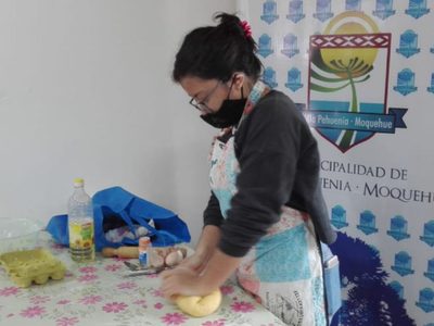 Desarrollan taller de pastas frescas  en Villa Pehuenia y Moquehue