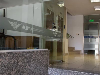 Fuerte repudio de las cámaras de comercio y hoteleros al control policial en los puentes carreteros