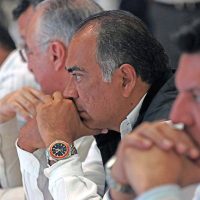 En un Guerrero pobre y violento, Astudillo presume reloj de 88 mil pesos