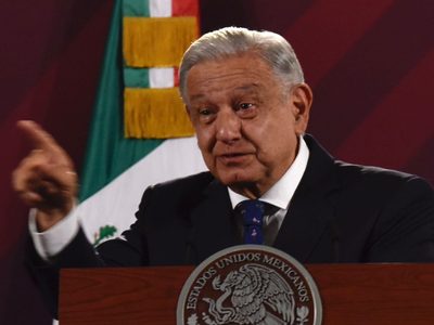 El gobierno no ha dejado de buscar un solo día a los desaparecidos de Ayotzinapa: AMLO