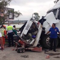 Choque en la México-Querétaro deja seis muertos