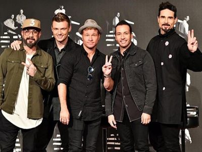 Hasta las lágrimas: Los Backstreet Boys tocaron por esta noble causa. ¡Y con sus hijos!