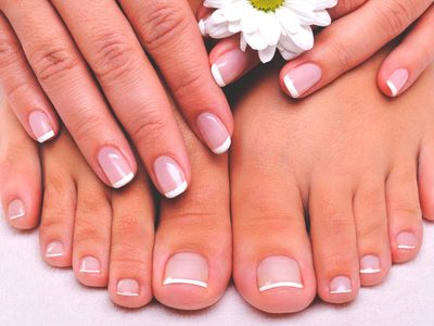 Tips y consejos para cuidar la salud a la hora de hacer la manicura de pies