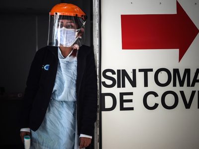 Se reportaron más de 160 fallecimientos y 3 mil contagios de coronavirus en relación al domingo