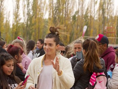 Más de 2 mil fanáticos desafiaron al viento para ver a Las Leonas